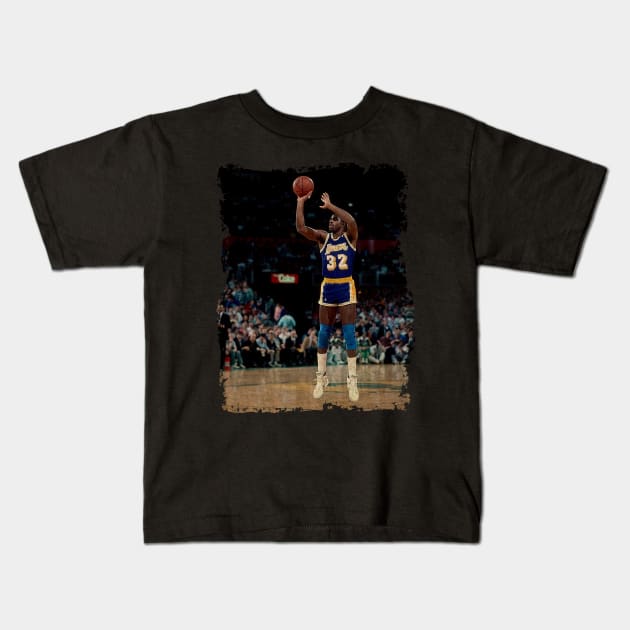 Magic Johnson, 1988 Kids T-Shirt by Omeshshopart